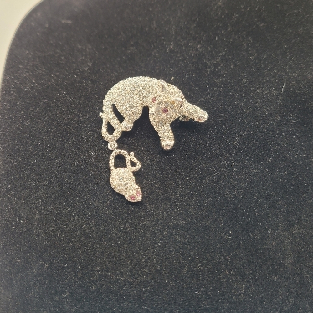 Rare Crystal Rhinestone Pave Cat and Mouse Pin/Brooch Silvertone Metal - Picture 3 of 7